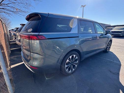 Astra Blue 2024 Kia Carnival EX