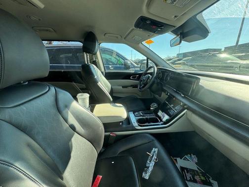 Astra Blue 2024 Kia Carnival EX