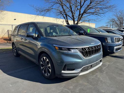 Astra Blue 2024 Kia Carnival EX