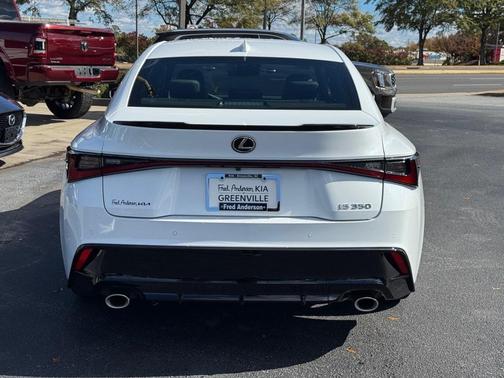 2022 Lexus IS 350 Base