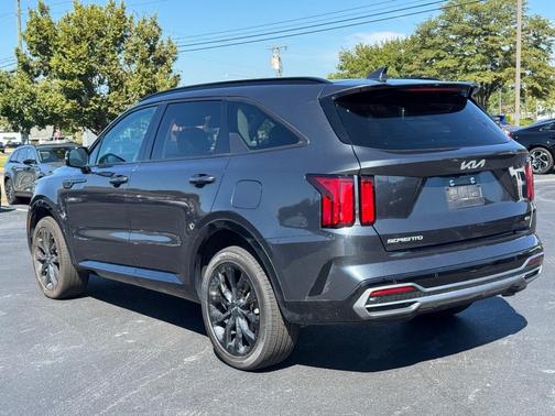 2023 Kia Sorento SX