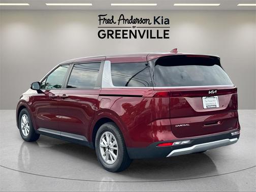 2024 Kia Carnival LX