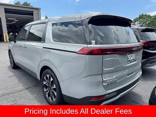 Ceramic Silver 2024 Kia Carnival EX