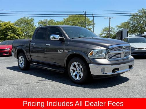 Granite Crystal Metallic Clearcoat 2018 RAM 1500 Laramie