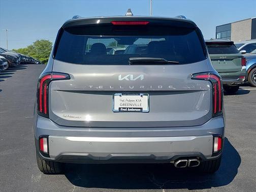 Everlasting Silver 2023 Kia Telluride SX