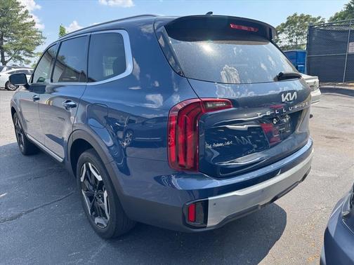 Midnight Lake Blue 2024 Kia Telluride S