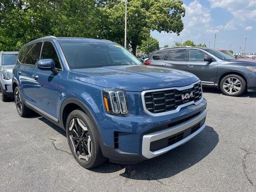 Midnight Lake Blue 2024 Kia Telluride S