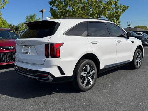 Glacial White Pearl 2023 Kia Sorento S