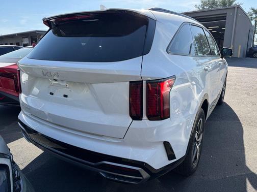 2023 Kia Sorento S