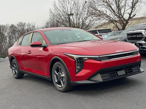 2026 Kia K4 LXS