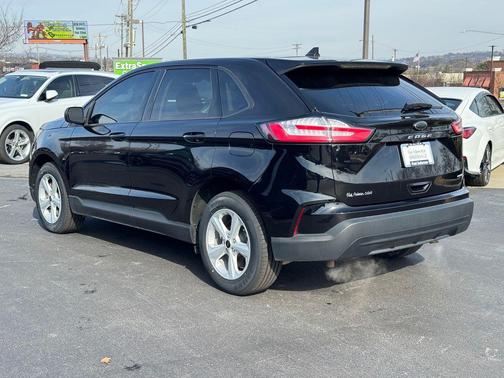 2023 Ford Edge SE