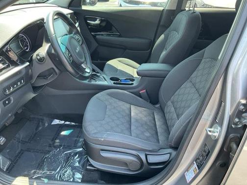 2022 Kia Niro LXS