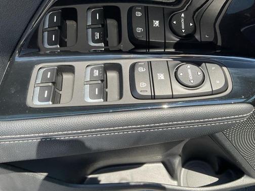 2022 Kia Niro LXS