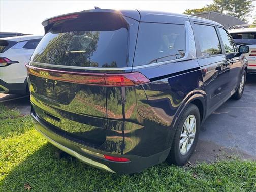 Deep Chroma Blue 2024 Kia Carnival LX