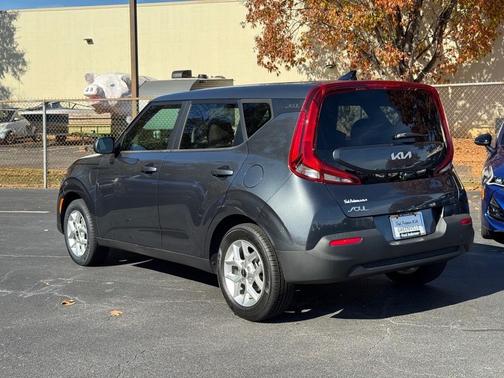 2022 Kia Soul LX