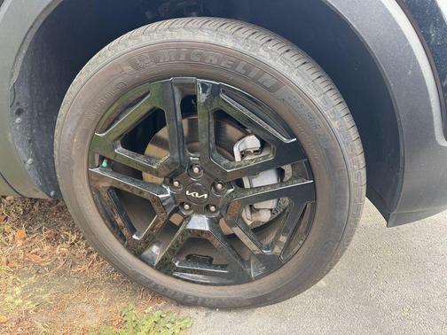 Ebony Black 2024 Kia Telluride SX Prestige X-Line