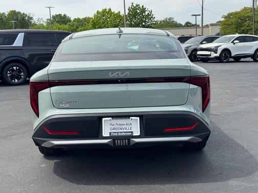 2025 Kia K4 EX