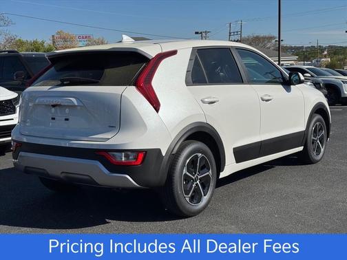 Snow White Pearl 2026 Kia Niro LX