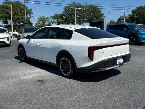 2025 Kia K4 EX