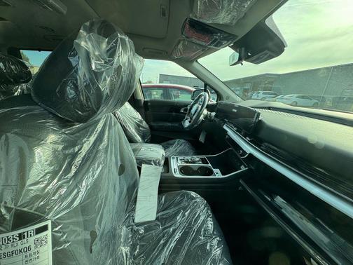 Snow White Pearl 2026 Kia Carnival Hybrid SX Prestige