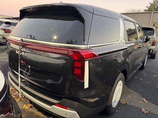 2026 Kia Carnival LX