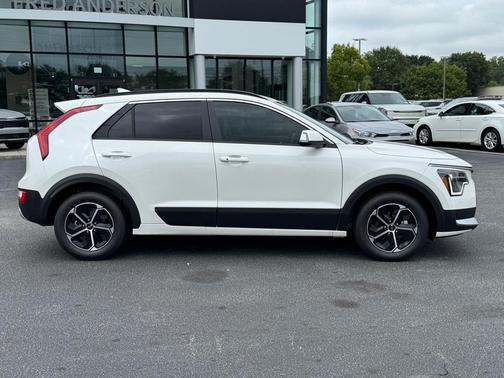 2025 Kia Niro EX