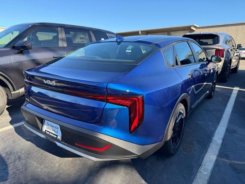2026 Kia K4 EX