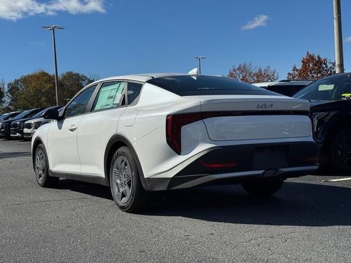 2025 Kia K4 LX