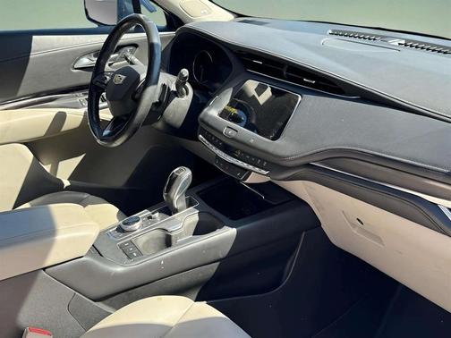 2019 Cadillac XT4 Luxury