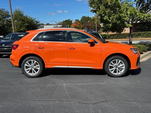 2024 Audi Q3 Premium 45 TFSI S line quattro Tiptronic