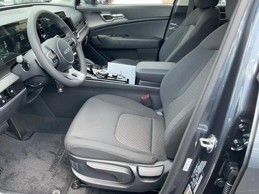 2025 Kia Sportage Hybrid LX