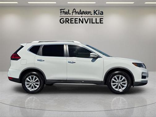 2017 Nissan Rogue SV