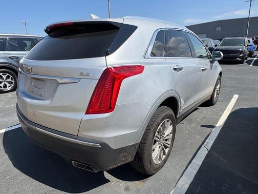 Radiant Silver Metallic 2017 Cadillac XT5 Luxury
