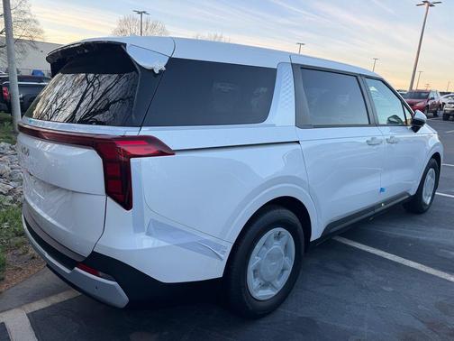 2026 Kia Carnival LXS