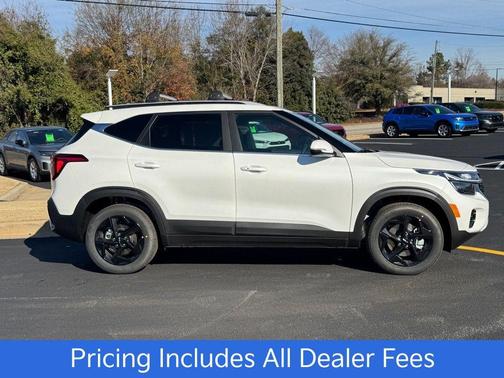 Snow White Pearl 2026 Kia Seltos EX
