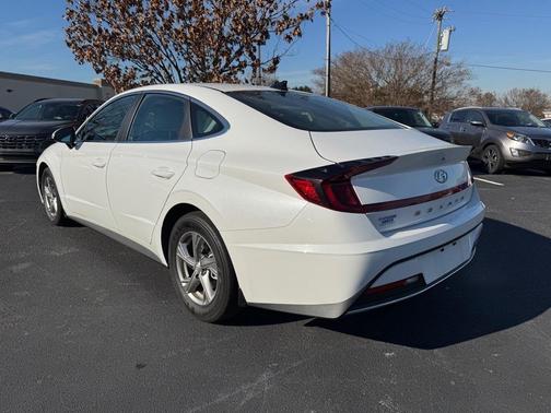2023 Hyundai SONATA SE