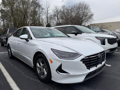 2023 Hyundai SONATA SE