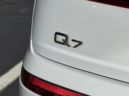 2019 Audi Q7 55 Prestige