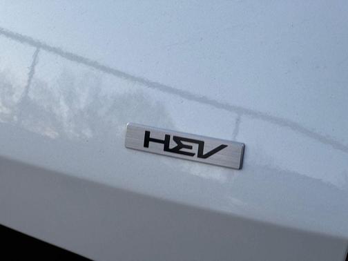 2025 Kia Sportage Hybrid LX