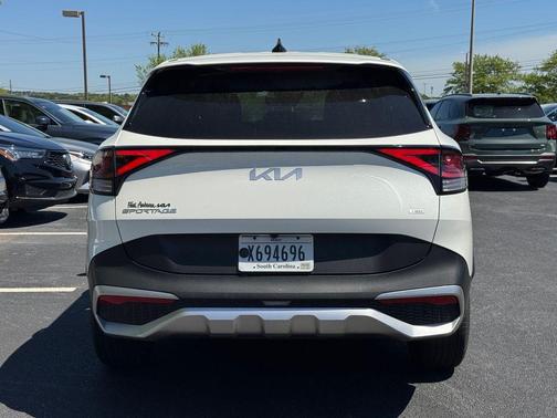 2025 Kia Sportage Hybrid LX