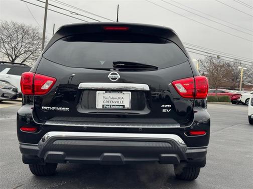 2018 Nissan Pathfinder SV