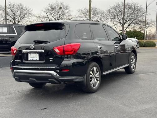 2018 Nissan Pathfinder SV