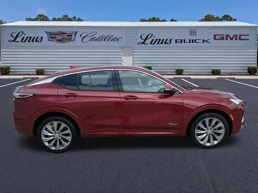Cinnabar Metallic 2024 Buick Envista Avenir