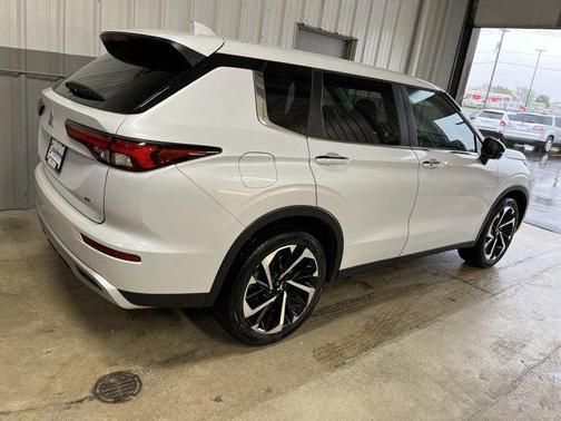 2024 Mitsubishi Outlander SE 2.5 2WD