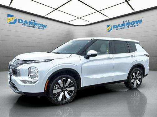 White Diamond 2026 Mitsubishi Outlander SE 2.5 S-AWC