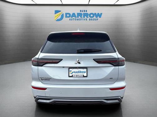 White Diamond 2026 Mitsubishi Outlander SE 2.5 S-AWC