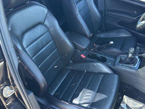 2019 Volkswagen Golf GTI 2.0T S 4-Door