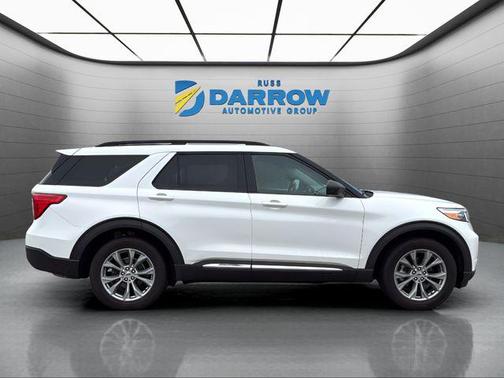 Star White Metallic Tri-Coat 2021 Ford Explorer XLT