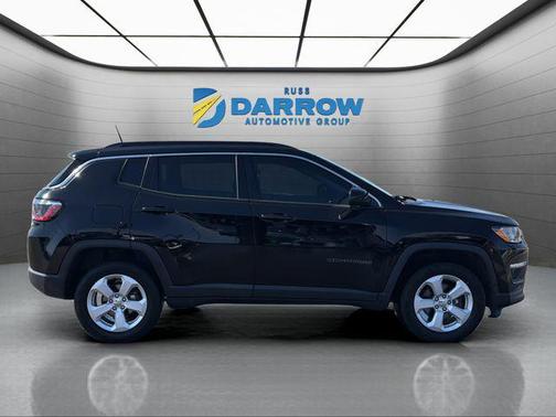 Diamond Black Crystal Pearlcoat 2021 Jeep Compass Latitude