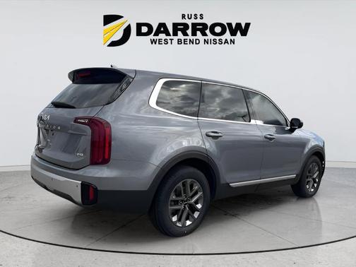 Everlasting Silver 2023 Kia Telluride LX